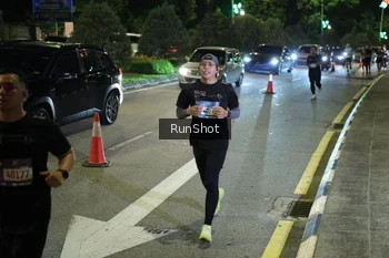Runner Photo 4240416