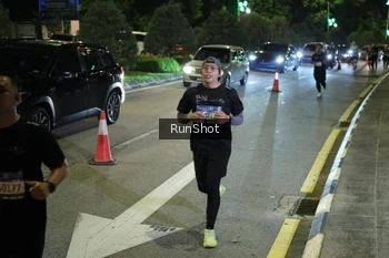 Runner Photo 4240417