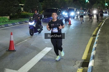 Runner Photo 4240426