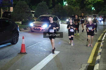 Runner Photo 4240440
