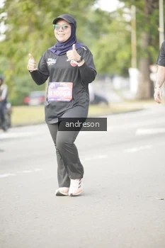 Runner Photo 4240466