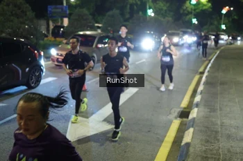 Runner Photo 4240469