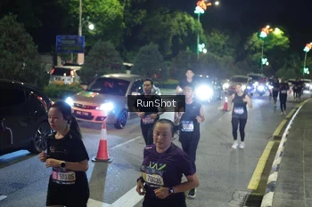 Runner Photo 4240471