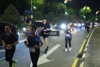 Runner Photo 4240472