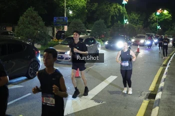 Runner Photo 4240474