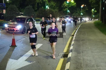 Runner Photo 4240475