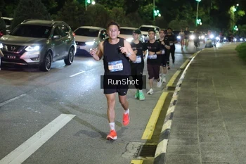 Runner Photo 4240542