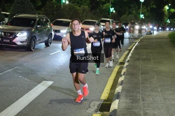 Runner Photo 4240543