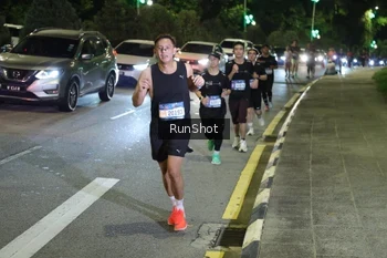 Runner Photo 4240545