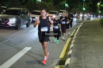 Runner Photo 4240547