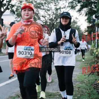 Runner Photo 424055