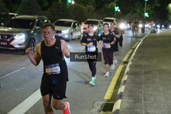 Runner Photo 4240550