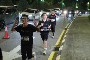 Runner Photo 4240570