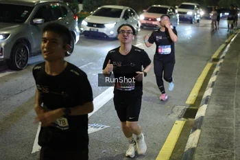 Runner Photo 4240572