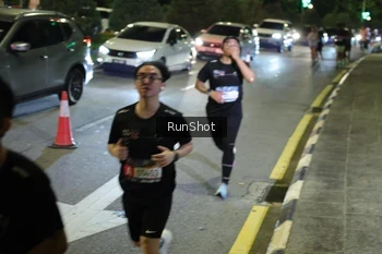 Runner Photo 4240574