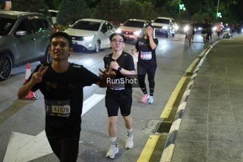 Runner Photo 4240575