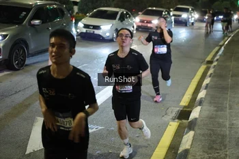 Runner Photo 4240579