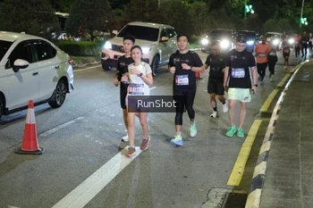 Runner Photo 4240591