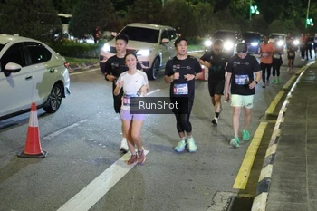 Runner Photo 4240595