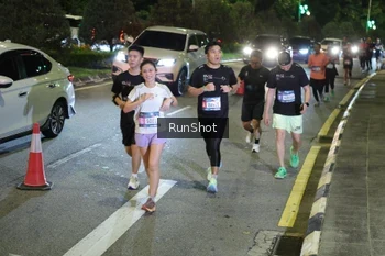 Runner Photo 4240597