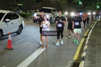 Runner Photo 4240602