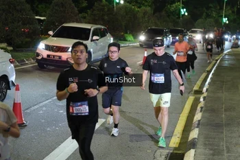 Runner Photo 4240614