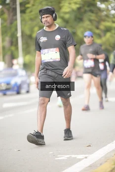 Runner Photo 4240620