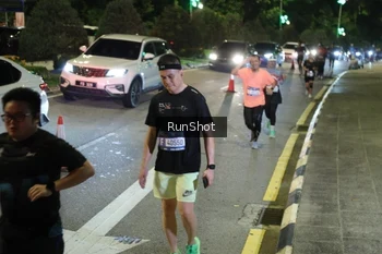 Runner Photo 4240625