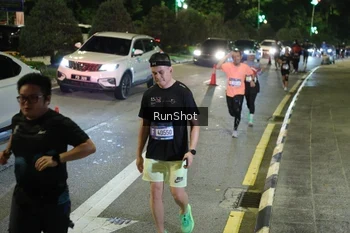 Runner Photo 4240626