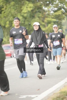 Runner Photo 4240662