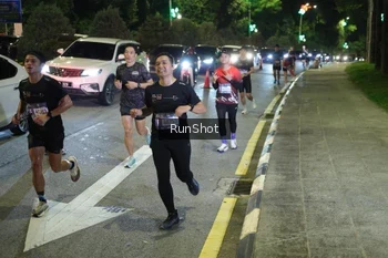 Runner Photo 4240664