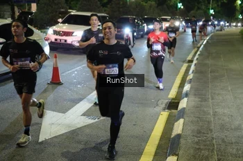 Runner Photo 4240672