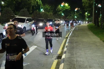 Runner Photo 4240674