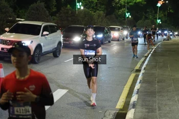 Runner Photo 4240697