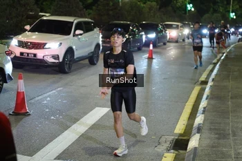 Runner Photo 4240699
