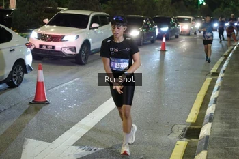 Runner Photo 4240709