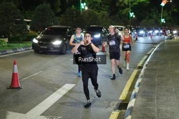 Runner Photo 4240712