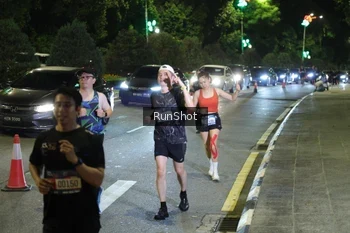 Runner Photo 4240723