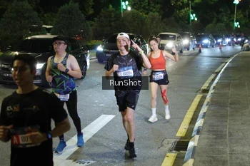 Runner Photo 4240724