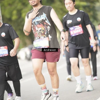 Runner Photo 4240736