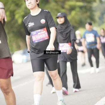 Runner Photo 4240743