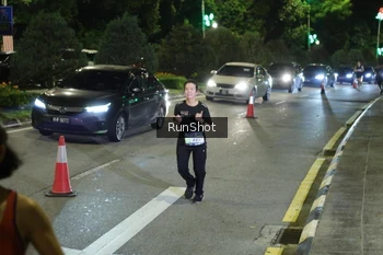 Runner Photo 4240745
