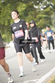 Runner Photo 4240747