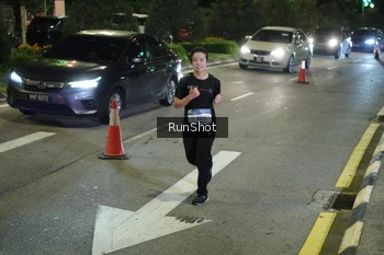 Runner Photo 4240752