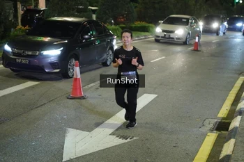 Runner Photo 4240753