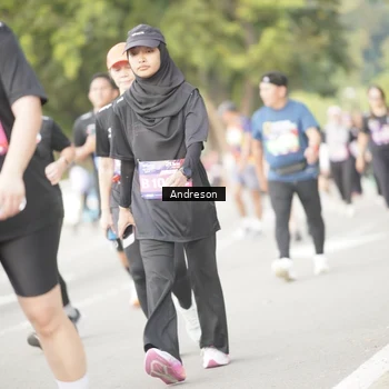 Runner Photo 4240754