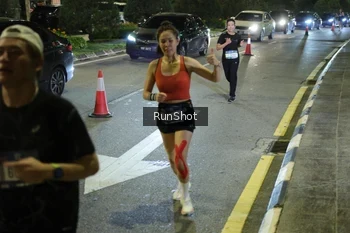 Runner Photo 4240756