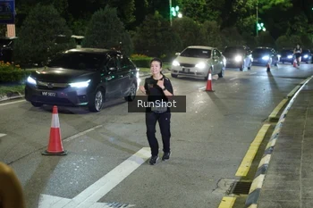 Runner Photo 4240757