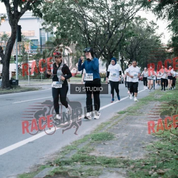 Runner Photo 424076