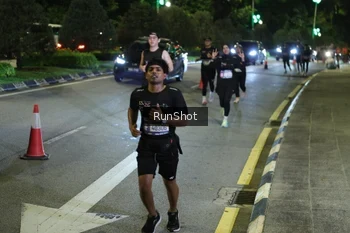 Runner Photo 4240768